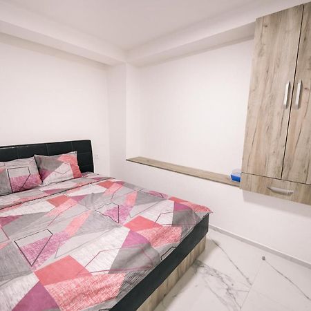 Down Street-Old Town Apartment Ohrid Bagian luar foto