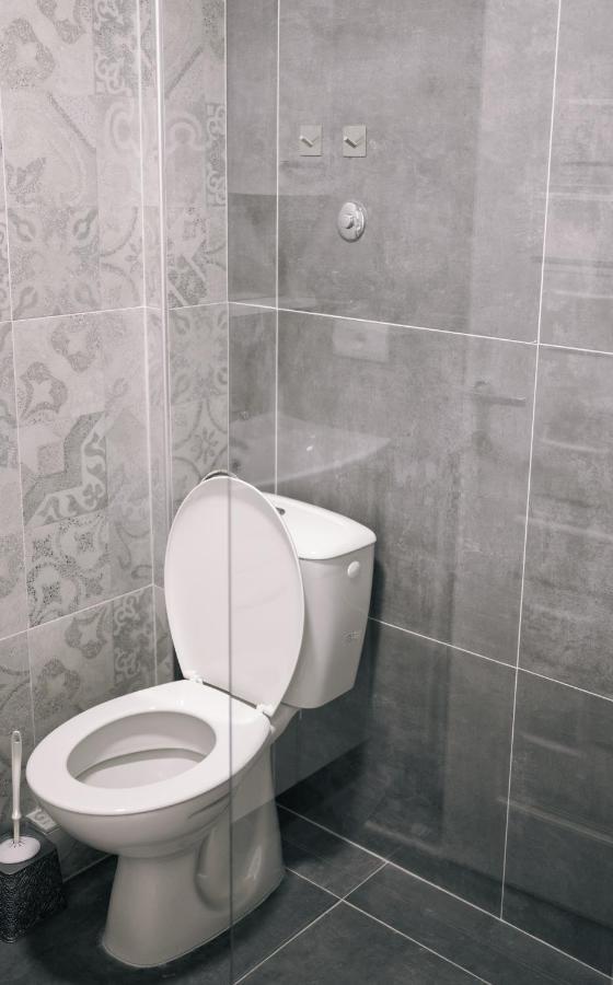Down Street-Old Town Apartment Ohrid Bagian luar foto