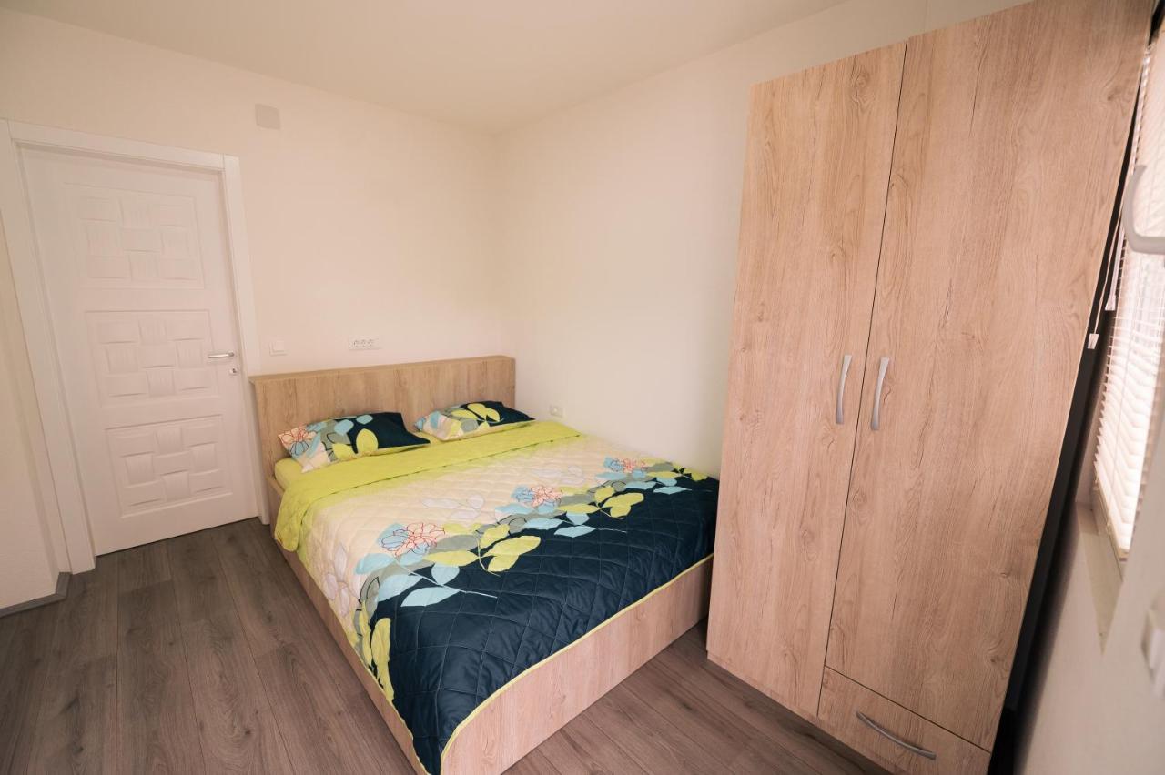 Down Street-Old Town Apartment Ohrid Bagian luar foto