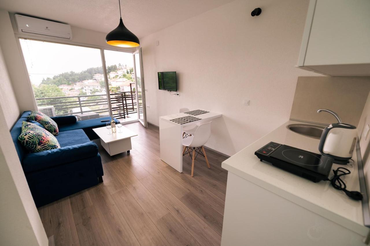 Down Street-Old Town Apartment Ohrid Bagian luar foto
