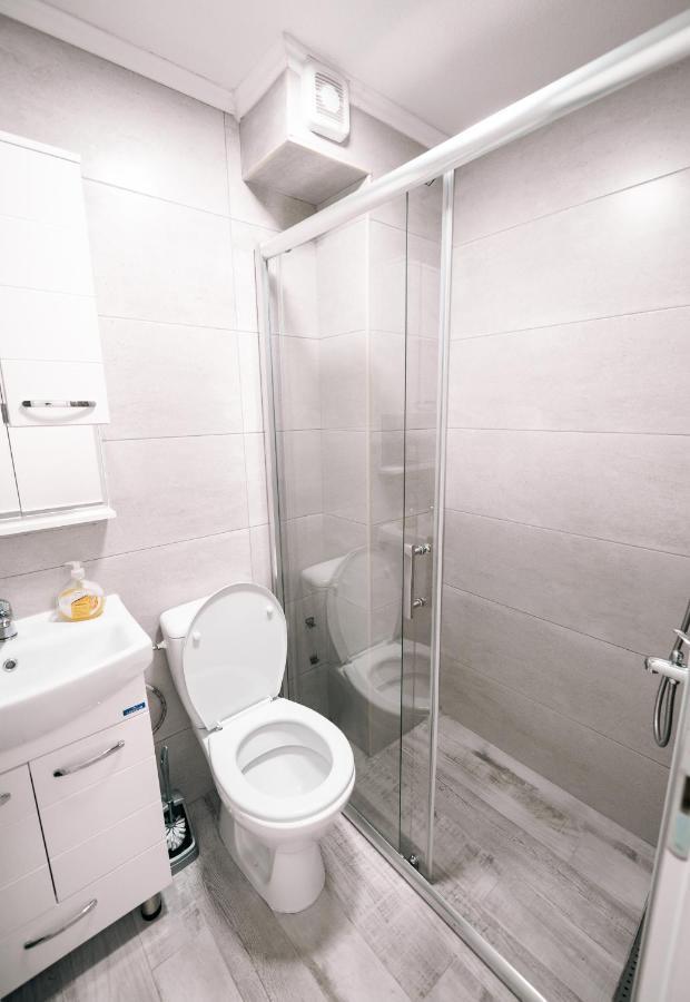 Down Street-Old Town Apartment Ohrid Bagian luar foto