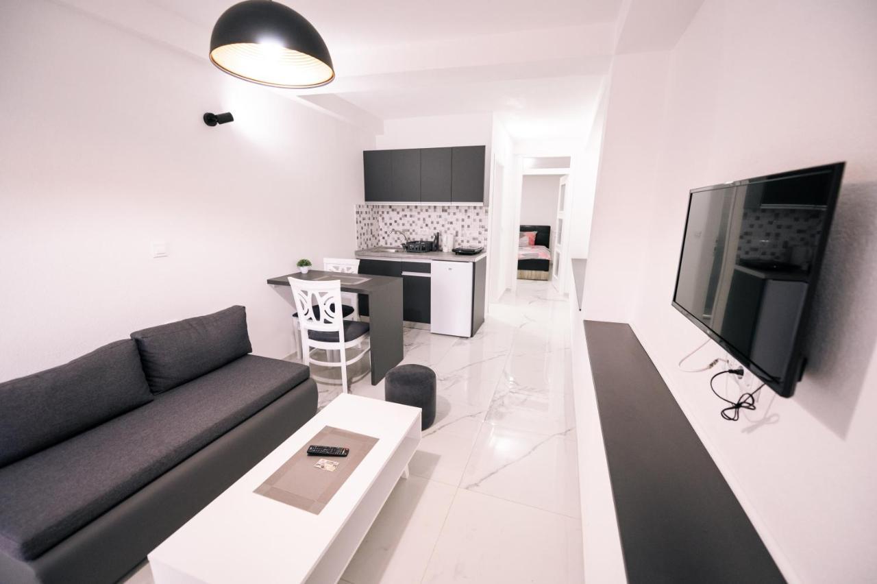 Down Street-Old Town Apartment Ohrid Bagian luar foto