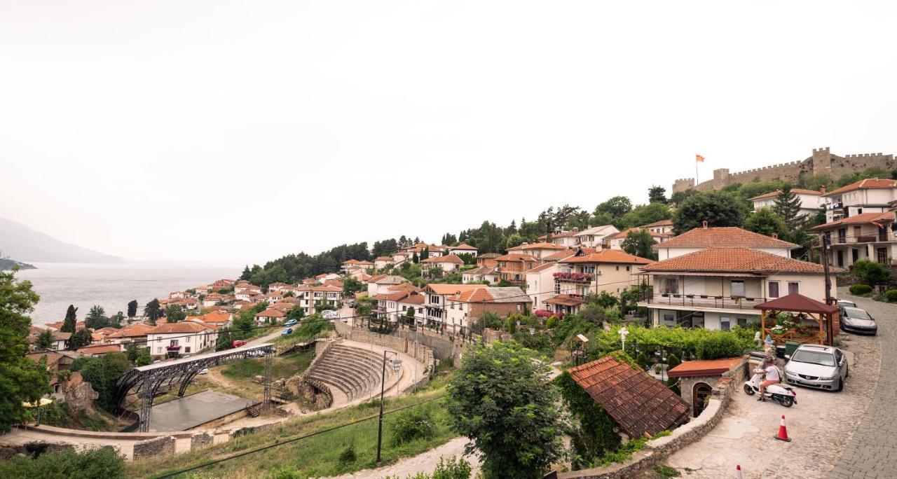 Down Street-Old Town Apartment Ohrid Bagian luar foto